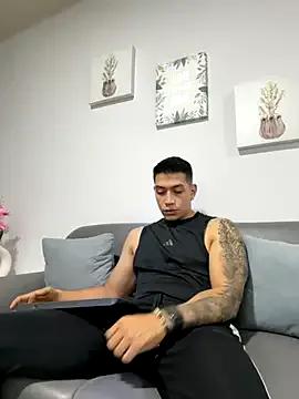 Freechat blackbullger_ on StripChat