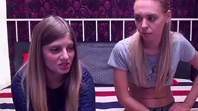 Freechat BlondeWitches on StripChat