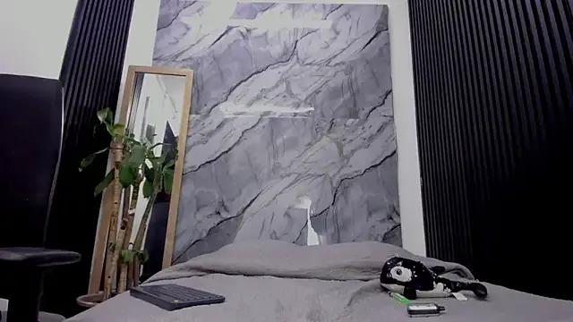 Caitlyn-Joness_ — show cum