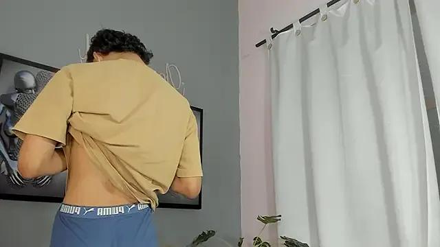 StripChat camillo_virgil  is Freechat  camillo_virgil — Ride dildo + red ass