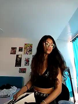 Freechat caramel_doll__ on StripChat