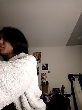 Freechat caramel_doll__ on StripChat