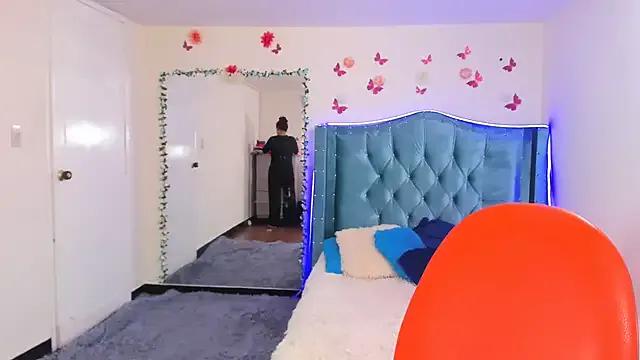 Avatar of CataleyaHot_132