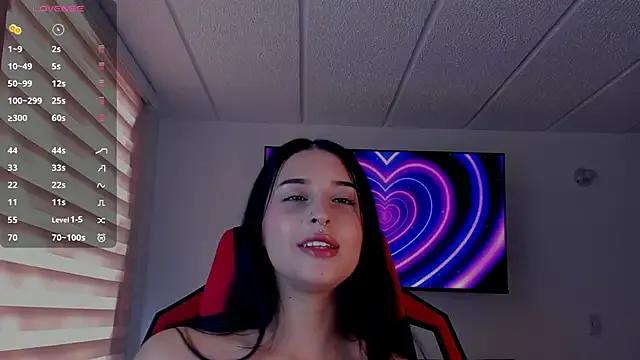 Freechat Charlotte_greys on StripChat