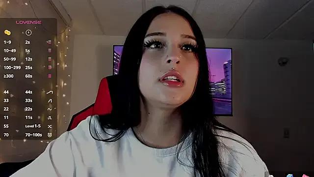 Freechat Charlotte_greys on StripChat