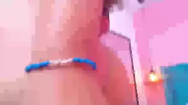 Freechat CloeStron on StripChat