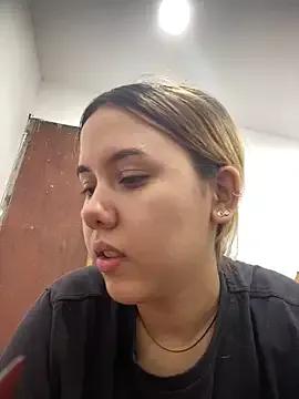 coupleyys — Sexo e gozo na cara