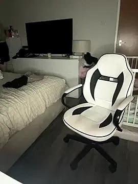 Avatar of CurvyGirlMyla