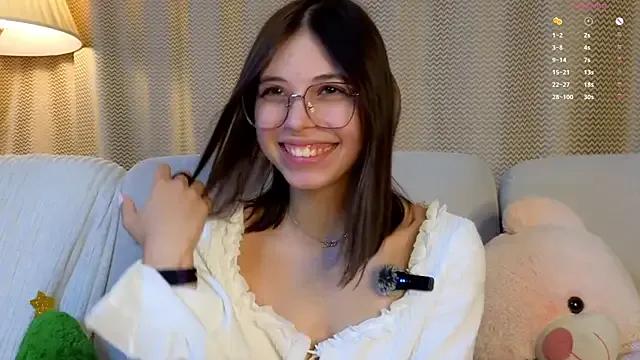 Freechat DarelleFare on StripChat