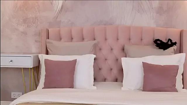 StripChat DeniseReese  is Freechat  DeniseReese — shake tits