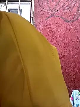 StripChat Divalive_28  is Freechat  Divalive_28 — Senos con crema