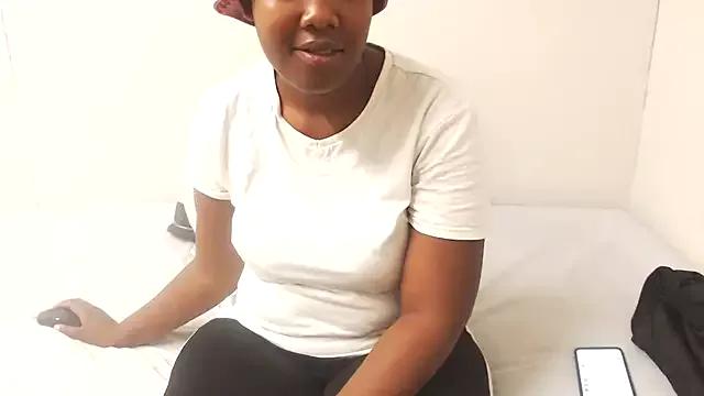 Freechat DollyAssZA on StripChat