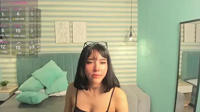 Freechat ela_petit on StripChat