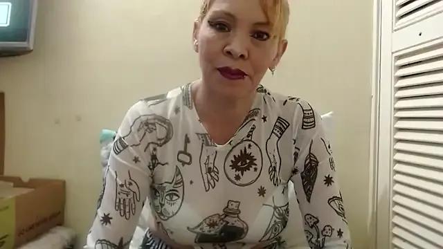 Freechat electra-mommy on StripChat