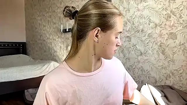 Freechat ElisabetLorney on StripChat
