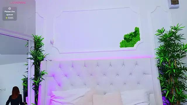 ElisaCharm — Freechat on StripChat