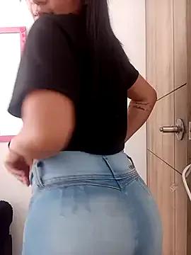 Avatar of EllaCute_Young