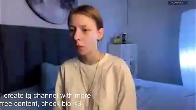 StripChat EllieDream  is Freechat  EllieDream — Say Me GM