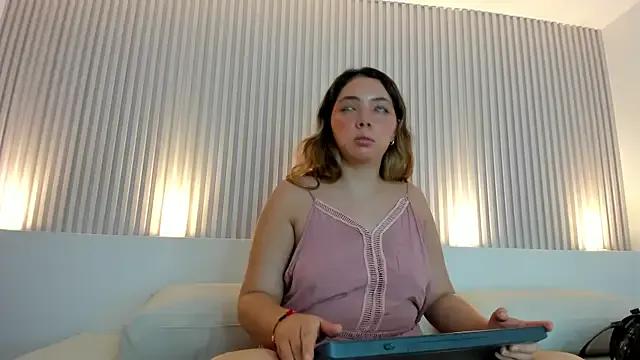 StripChat emily_hailey  is Freechat  emily_hailey — Ride dildo fully naked