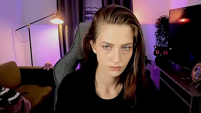StripChat EmilyWilden is Freechat EmilyWilden — buttery feet show
