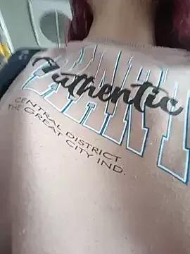 Emilyy-18 — dildo in pussy 5 minutes 