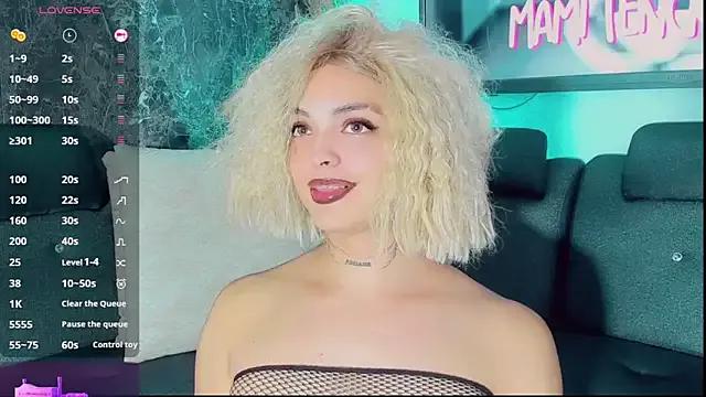 Emmaa_Saenz_ on StripChat 