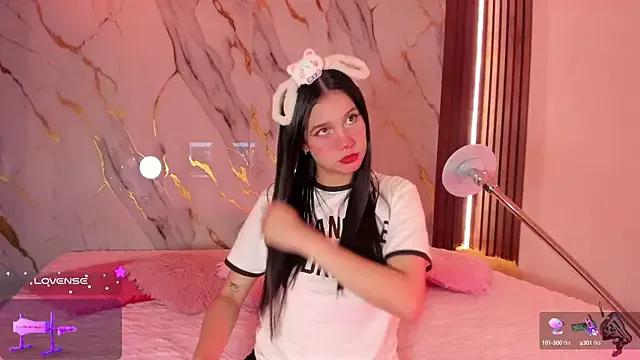 Freechat Emmiicute on StripChat