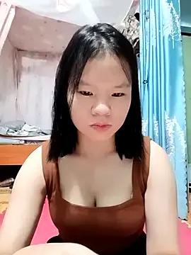 emyeuhss on StripChat 
