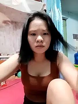 emyeuhss on StripChat 
