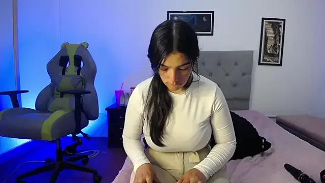 StripChat Esmeraldaa-  is Freechat  Esmeraldaa- — SPANK ASS and oil