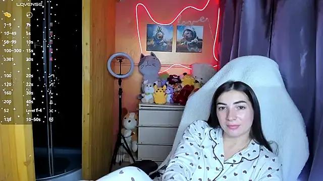 Avatar of Fiery_Brunette_