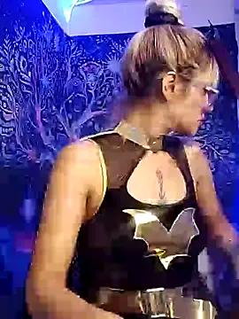 StripChat FireForFire_  is Freechat  FireForFire_ — Batwoman #Striptease