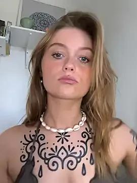Goldloeckchen159 — Show Pussy 