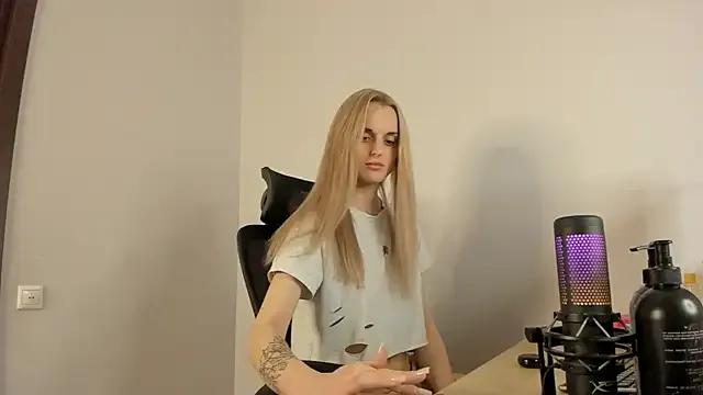 Grace_Lambert — bite my lips