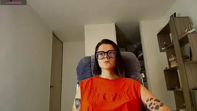 Hannah______ on StripChat 