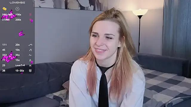 StripChat HelenMartines  is Freechat  HelenMartines — tease my pretty blouse