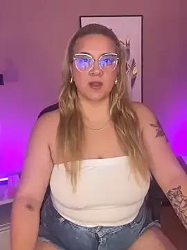 Avatar of hollie_joliie