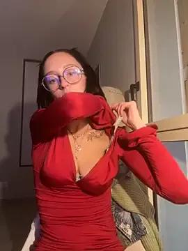 StripChat honeymalou  is Freechat  honeymalou — Je me montre entire avec ma robe