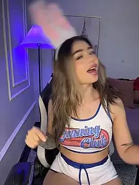 Avatar of HoneyMollyX
