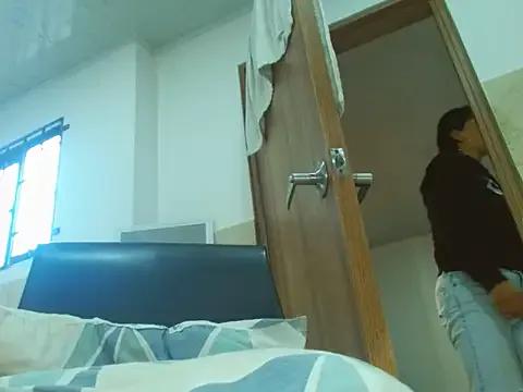 Avatar of hornymilf_69xxx