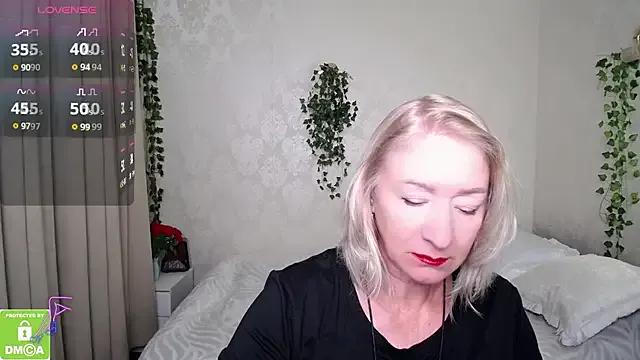 Freechat hunters_woman on StripChat