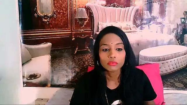 Freechat IndianLoveBug on StripChat