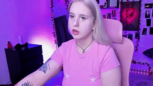 StripChat IngannaMorte  is Freechat  IngannaMorte — I'm going to slap myself with my dildo.