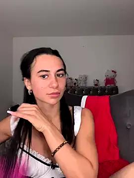 itsyourgirltee — Freechat on StripChat