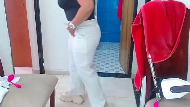 Freechat Ixchel_Anaid on StripChat