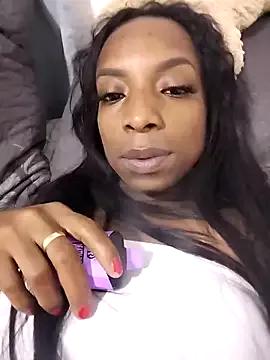 JadaMills on StripChat 