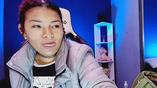 StripChat JadaRoberts  is Freechat  JadaRoberts — open my legs in bed