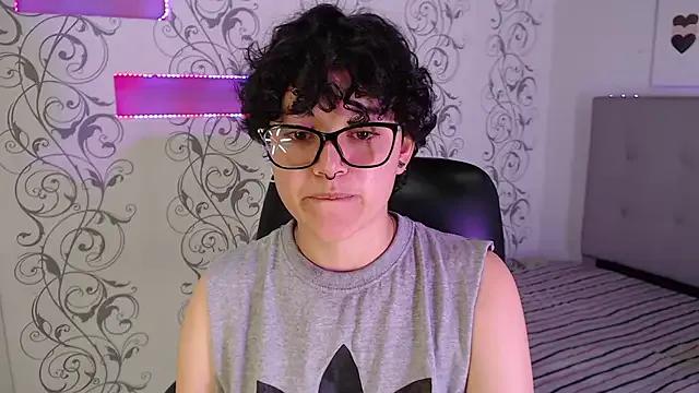 Freechat jeroharper on StripChat