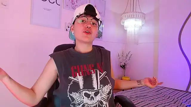 Freechat jeroharper on StripChat