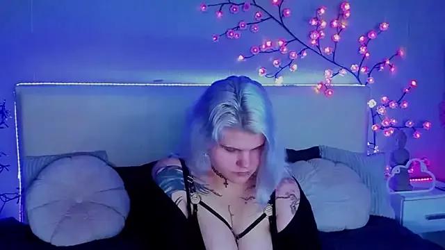 JoannLowe — Let's play with me